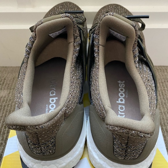 Adidas Ultra Boost 3.0 Trace Olive S82018 Leather Mens 11 New Box Deadstock - Picture 6 of 7
